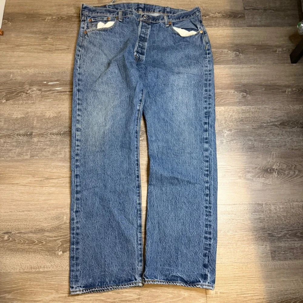 Levis 501 Original Fit Mens Jeans 40x32 Medium Wash Blue Straight Leg Button Fly
